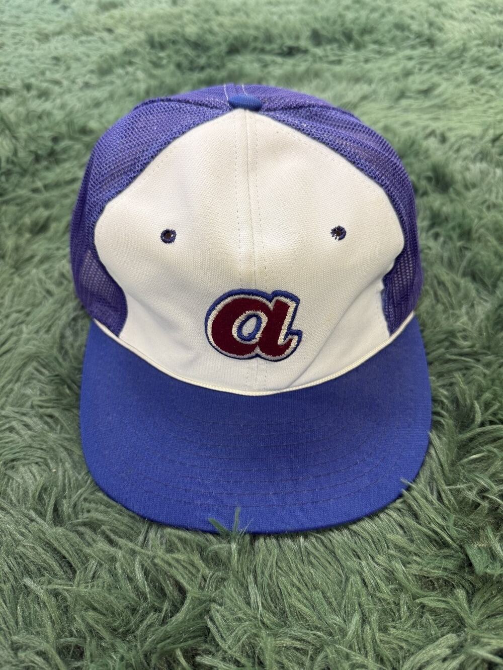 Vintage Atlanta Braves MLB Trucker Hat Baseball Cap Royal Blue White Mesh